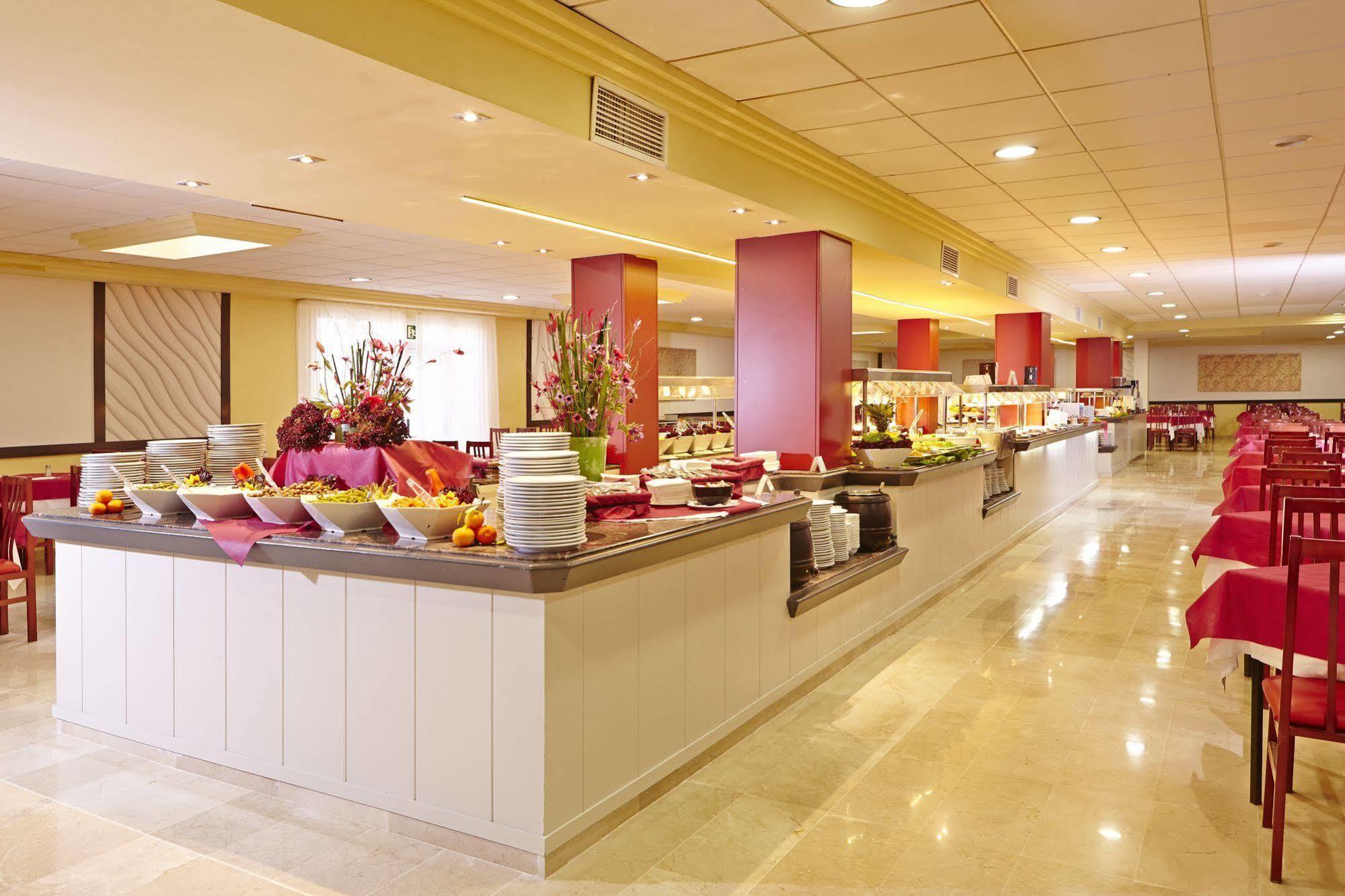 Sahara Nubia Gobi Hotel Ses Cadenes Eksteriør billede Buffet